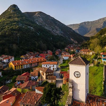 Apartamentos La Corona - Cabrales กาเรญา เด กาบราเลส ภายนอก รูปภาพ