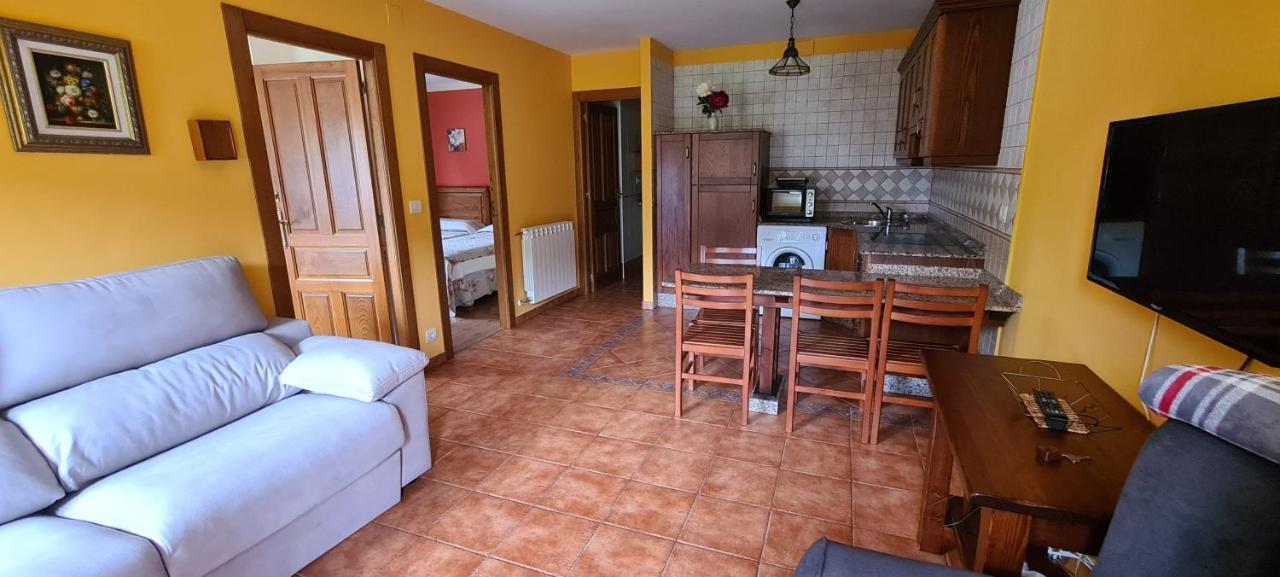 Apartamentos La Corona - Cabrales กาเรญา เด กาบราเลส ภายนอก รูปภาพ