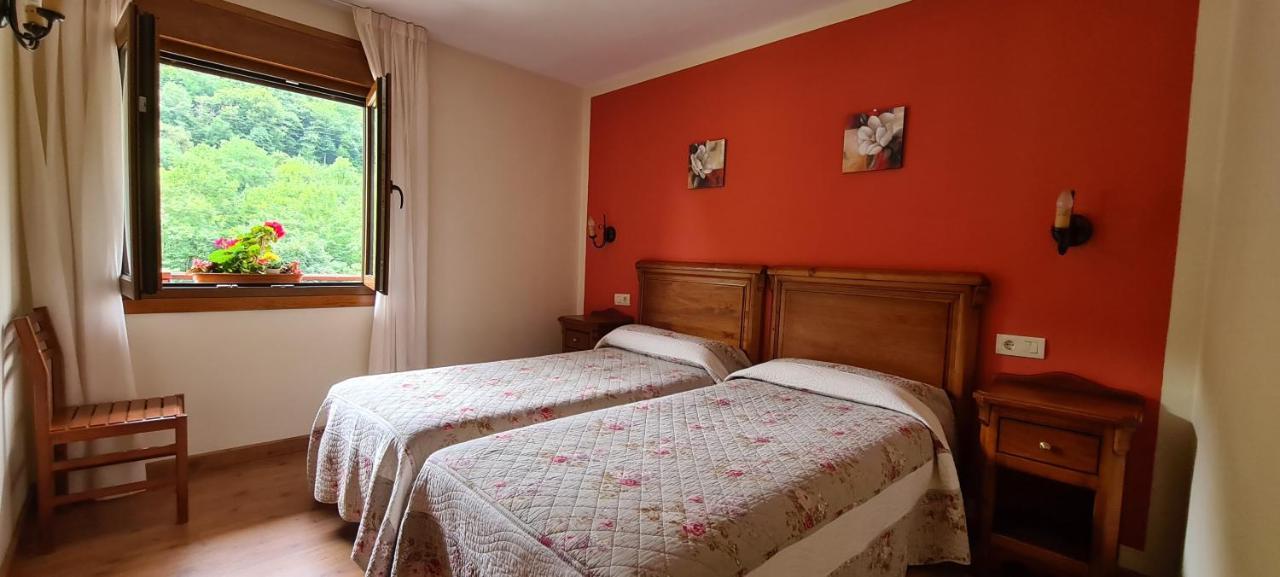 Apartamentos La Corona - Cabrales กาเรญา เด กาบราเลส ภายนอก รูปภาพ