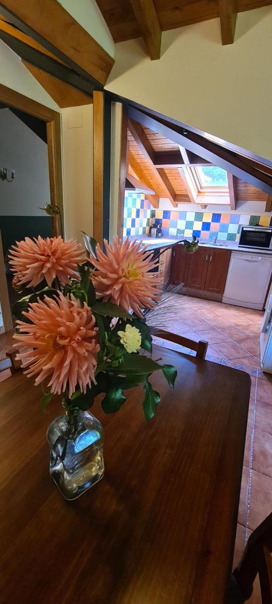 Apartamentos La Corona - Cabrales กาเรญา เด กาบราเลส ภายนอก รูปภาพ