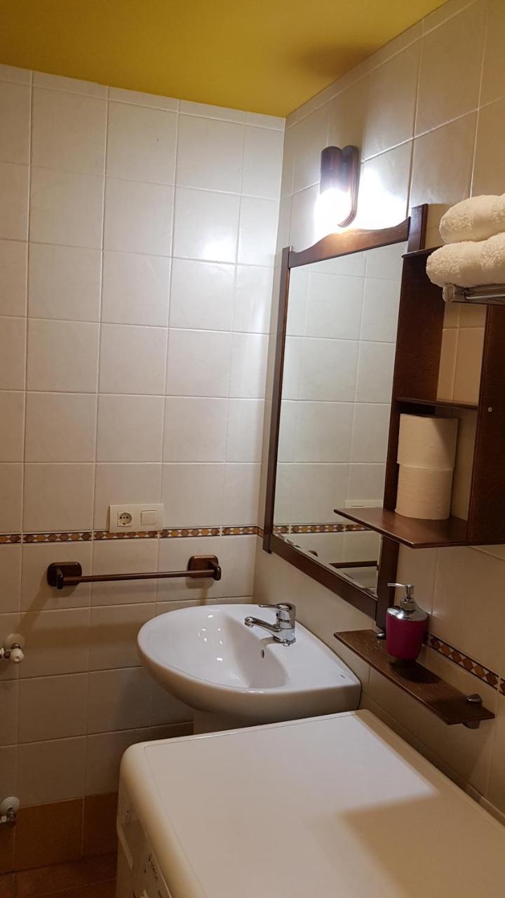 Apartamentos La Corona - Cabrales กาเรญา เด กาบราเลส ภายนอก รูปภาพ